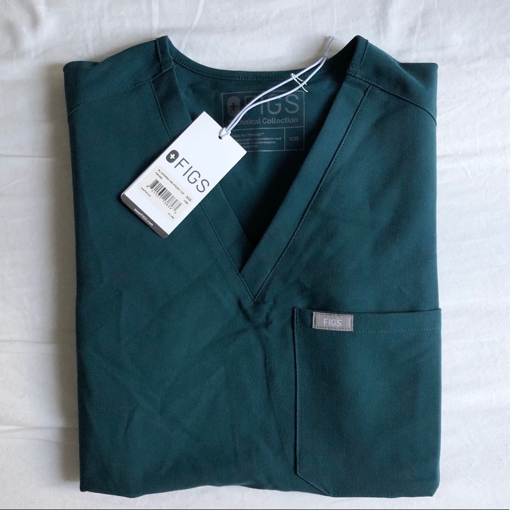 NWT Figs Catarina Top in Caribbean Blue!